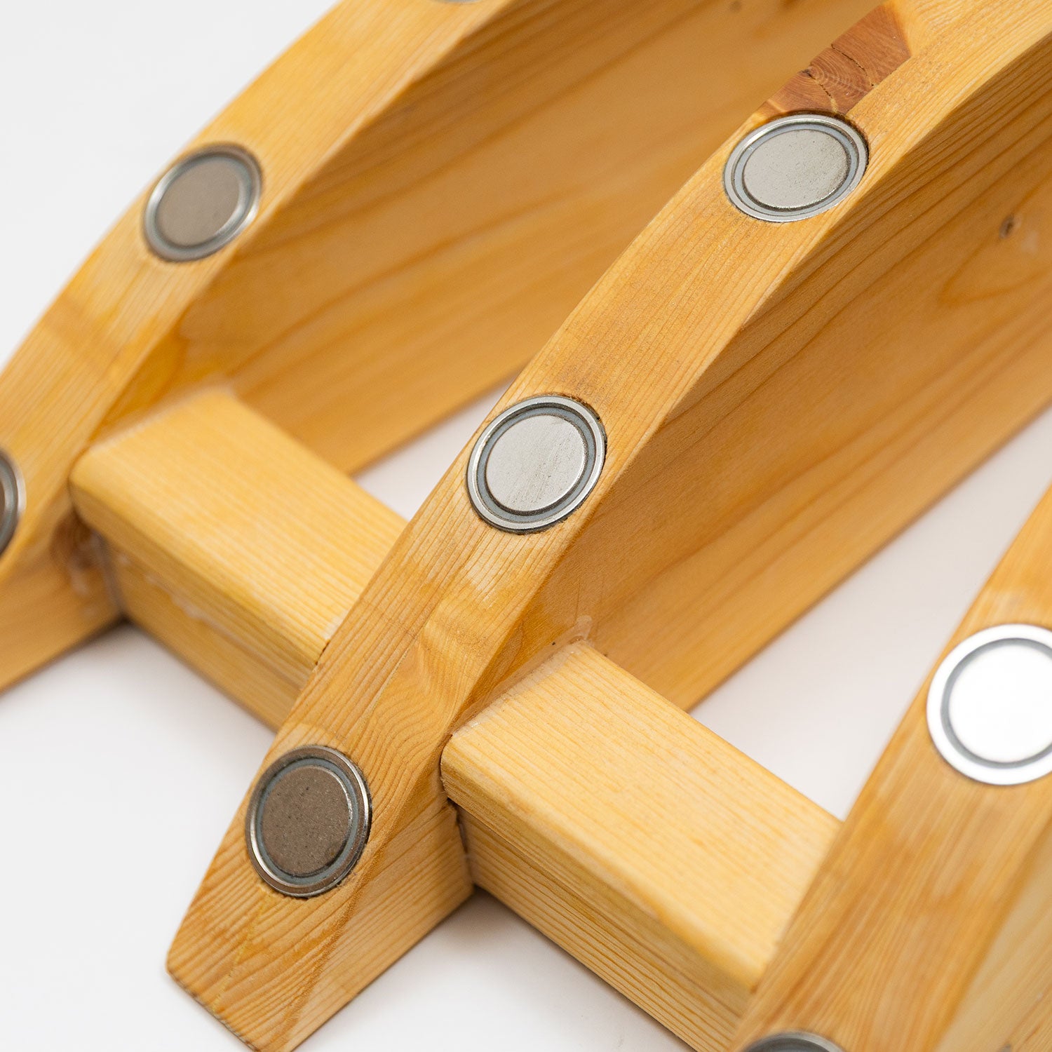 Lok za magnetno masažo hrbtenice