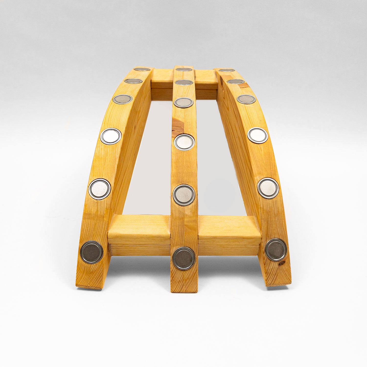 Lok za magnetno masažo hrbtenice