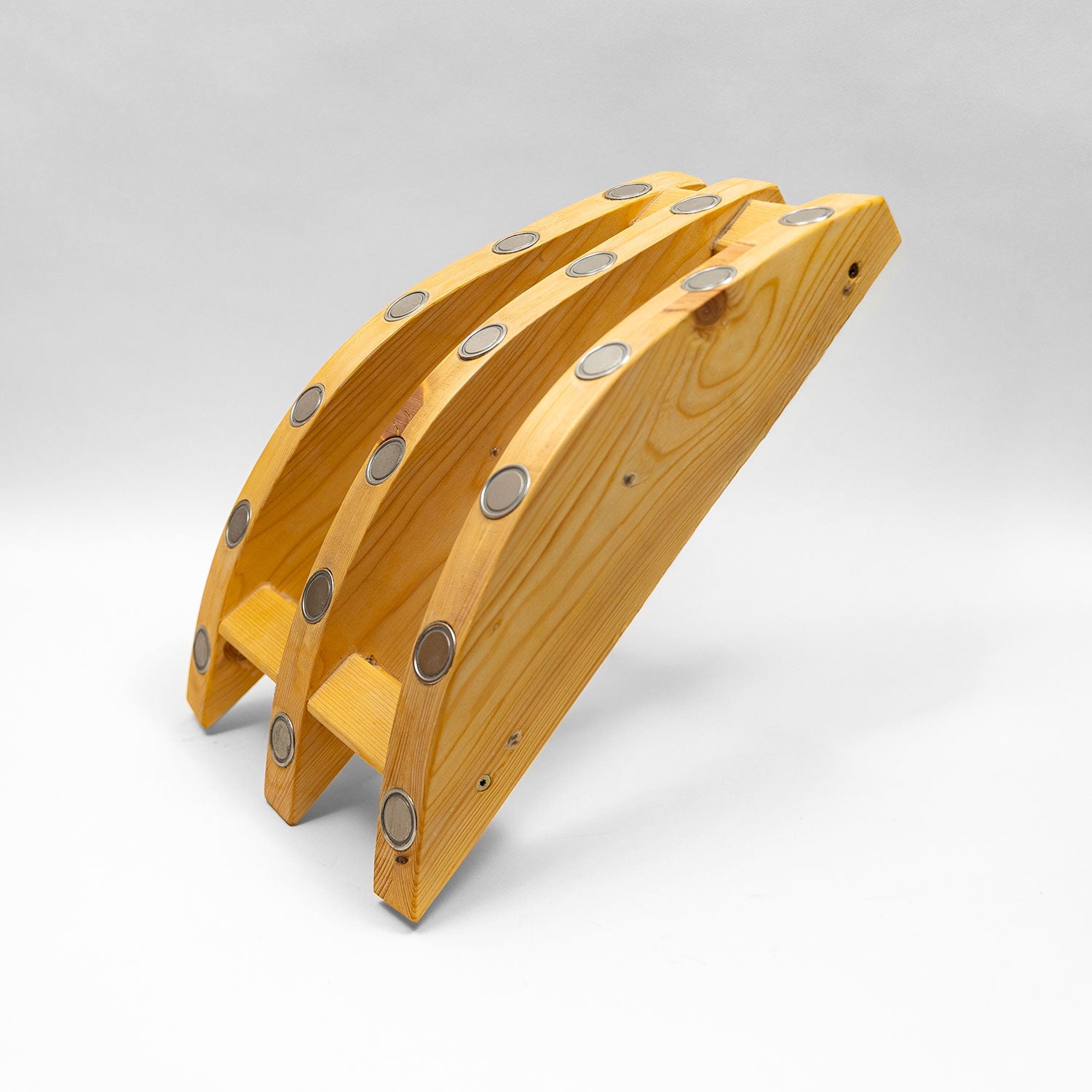 Lok za magnetno masažo hrbtenice