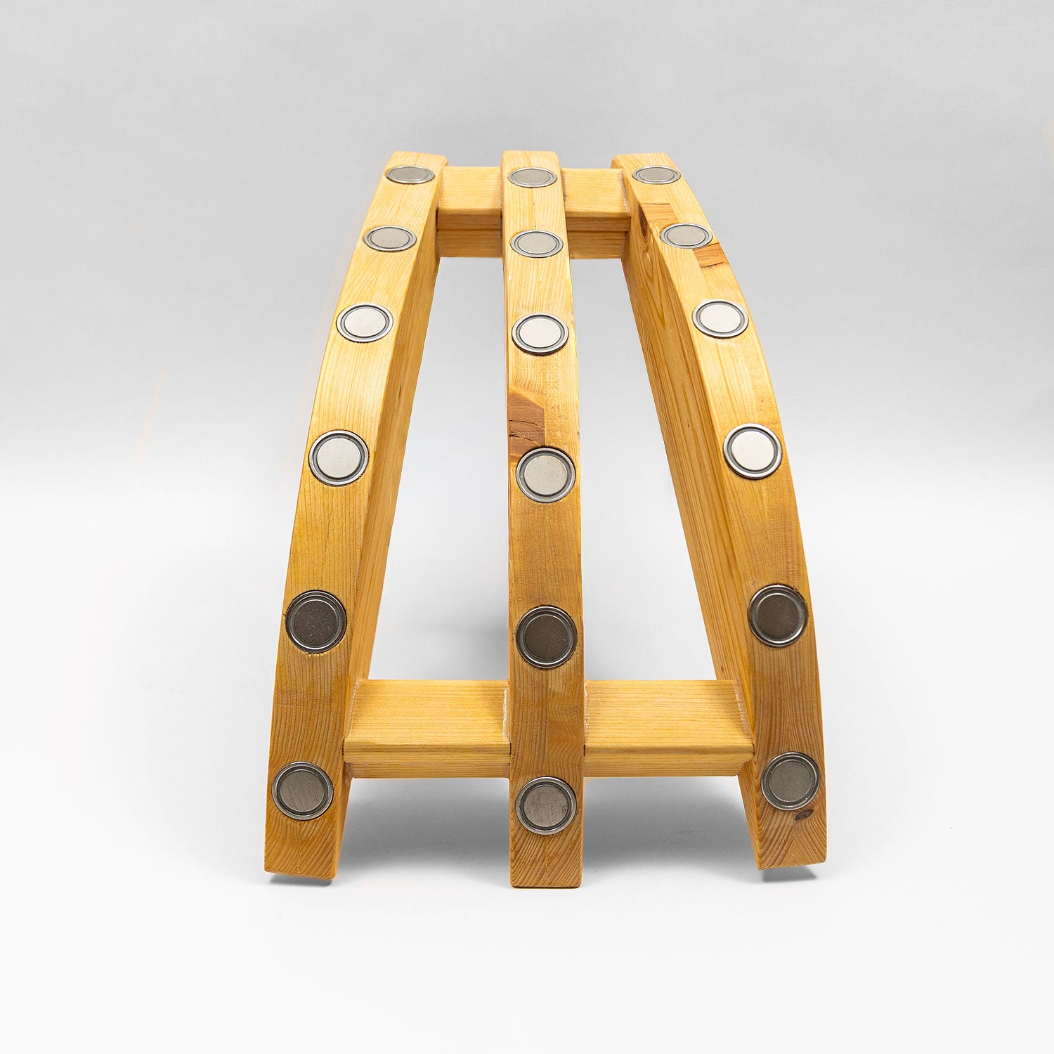 Lok za magnetno masažo hrbtenice